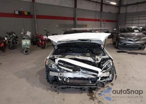 2015 Mercedes-Benz C 300 z USA, uszkodzony, nr VIN 55SWF4JB8FU046068